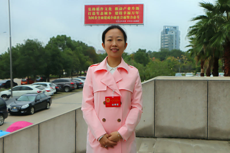 王抒静:服务党政、服务妇女、服务群众